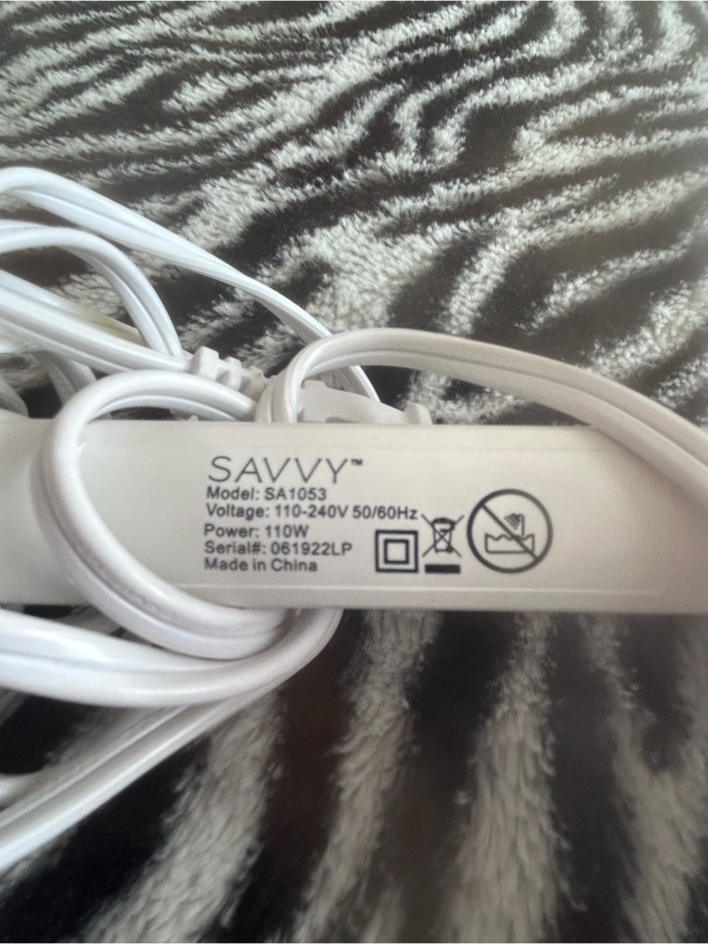 Savvy Triple Barrel Curling Iron in Pink and White - Picture 3 of 4